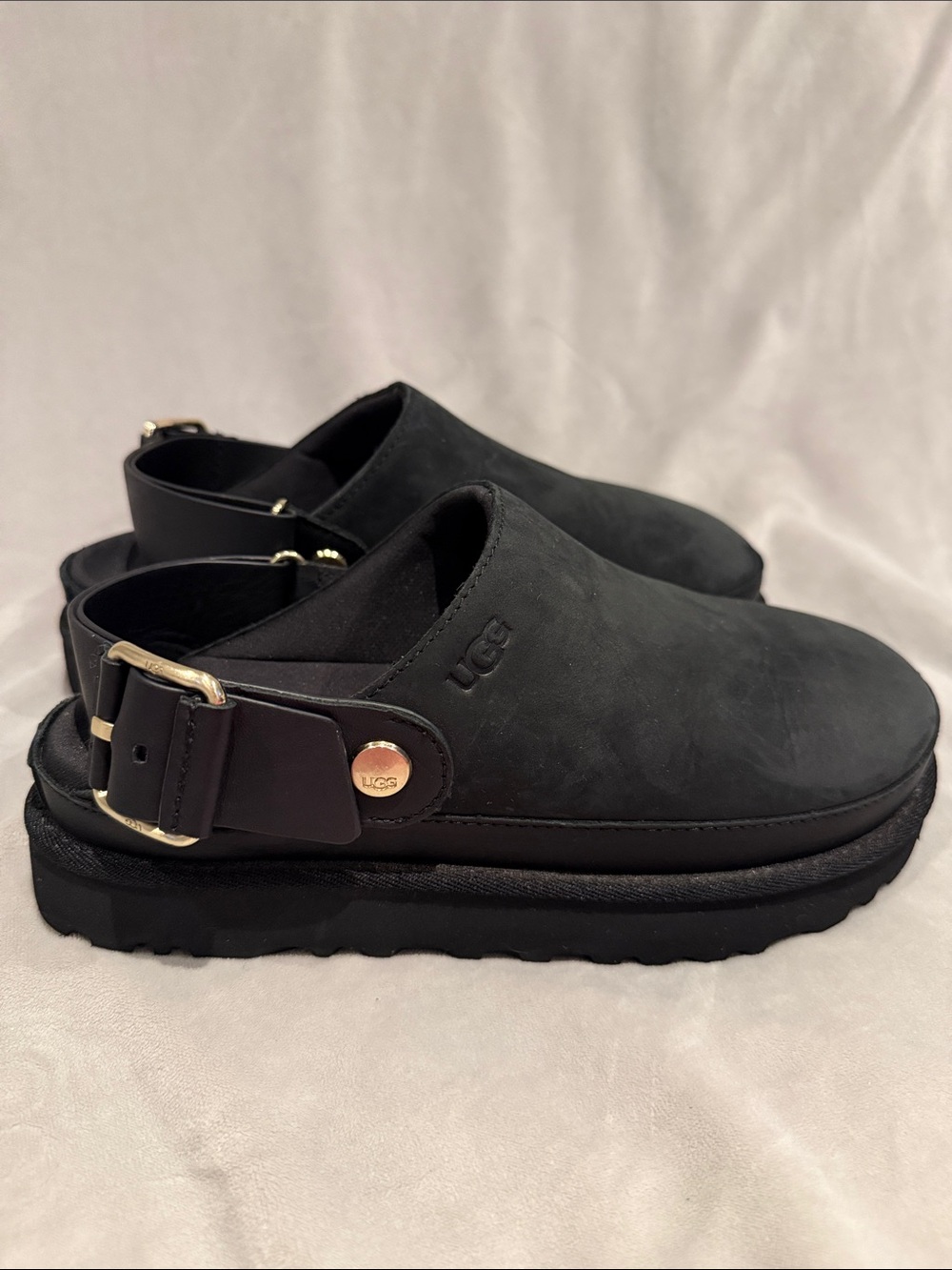 UGG Goldenstar villa clog